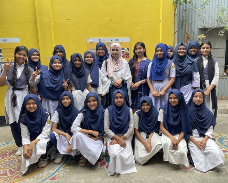 প্রযুক্তির নৈতিক ব্যবহার শিখলো মেয়েরা