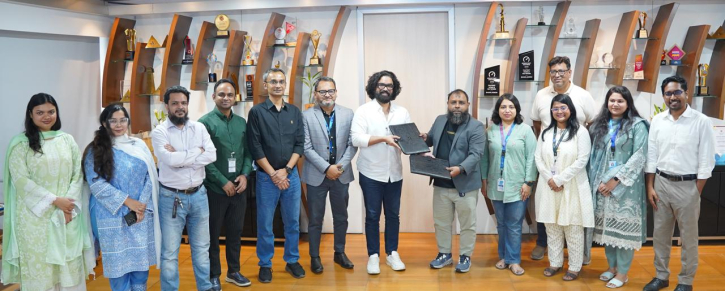 পোশাক কর্মীদের নতুন সেবায় গ্রামীণফোন