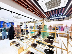 ইল্লিয়ীনের মাল্টি-ব্র্যান্ড স্টোরের যাত্রা শুরু