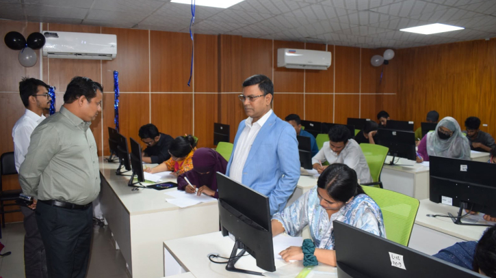 ফ্রিল্যান্সিং প্রশিক্ষণের বাছাই পরীক্ষায় ৫২ হাজার প্রার্থী